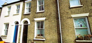 2 bedroom terraced house