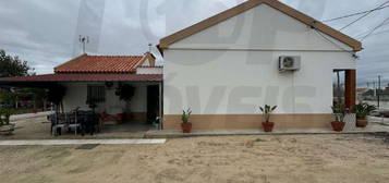 Moradia V3 - Adega - Garagem- Terreno 10.000m2 - Foros de Salvaterr...