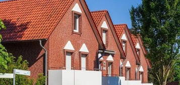 Freistehendes Dreifamilienhaus nebst Garten und Doppelstockgarage