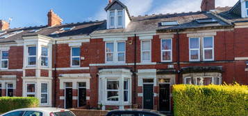 6 bedroom terraced house to rent