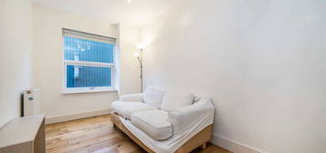 2 bed flat to rent