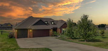 30144 Gale Ave, Inola, OK 74036