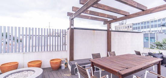 Penthouse T2 com terraço e garagem no coração de Lisboa