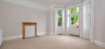 2 bed flat to rent