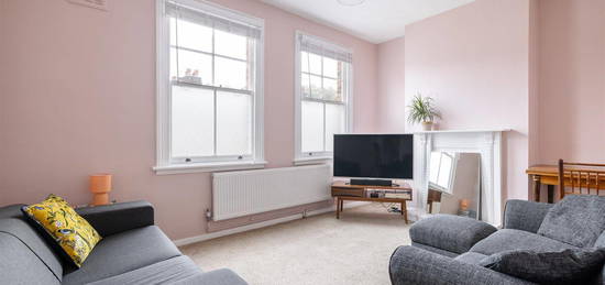 Flat to rent in April Street, London E8