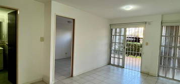 Alquiler Departamento 2 Ambientes con Patio y Cochera en Haedo.