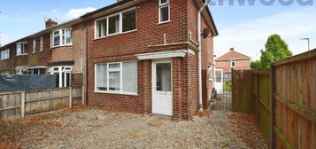 4 bedroom semi-detached house