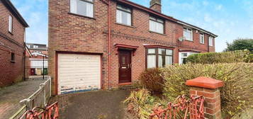 4 bed semi-detached house for sale