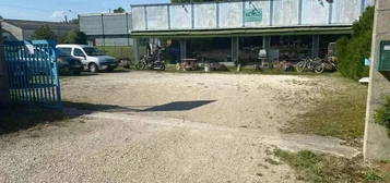 Immeuble commercial 350m²+logement f4 + terrain a batir a vergigny gare