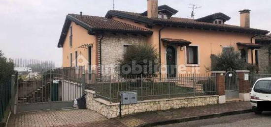 Villa all'asta via Quadrelli, 30/n, Ronco all'Adige