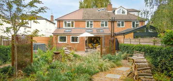 3 bedroom semi-detached house