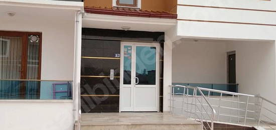 Mevlana Kültür Merkezi, Fetih Caddesi yakını Kiralık 2+1