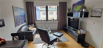 Helle und modern eingerichtete 1,5-Zimmer-Wohnung in Pempelfort *Möbel vom Vormieter zu übernehmen*