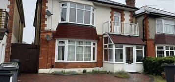 2 bed flat to rent