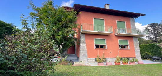 Villa unifamiliare 270 m², Centro, Dronero