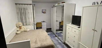 Apartament nou, etajul 3, Str. Pretorian