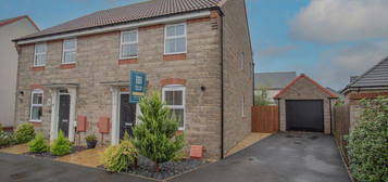 3 bed semi-detached house for sale