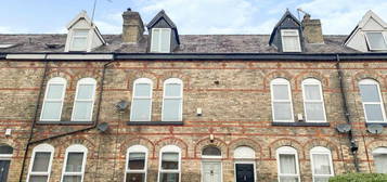 6 bedroom terraced house