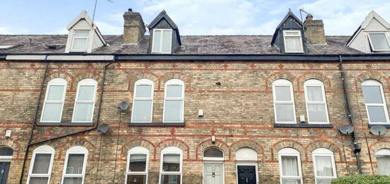 6 bedroom terraced house