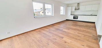 Top Lage: Charmante 2-Zi.-Wohnung mit Sonnenbalkon