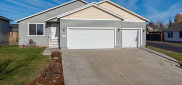 725 NE Robin Pl, Prineville, OR 97754