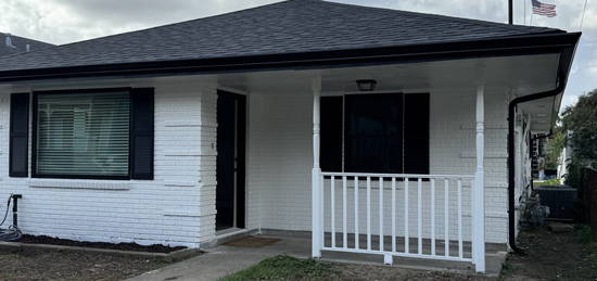 240 Angela St, Arabi, LA 70032