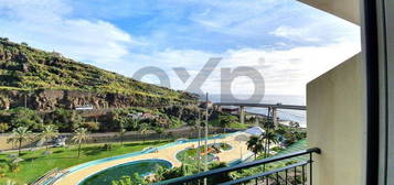 Moradia Triplex com Vista Mar em Santa Cruz