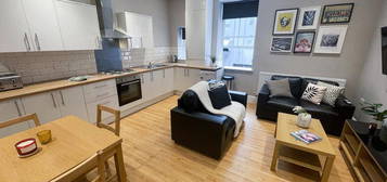 4 bedroom flat to rent