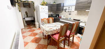 Eladó lakás, Hegyeshalom