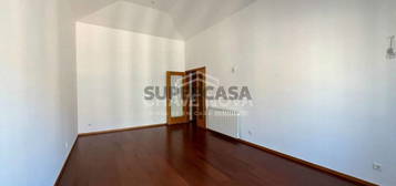 Apartamento T2 situado em Oliveira do Douro - Quinta da Seara