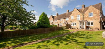 4 bedroom semi-detached house