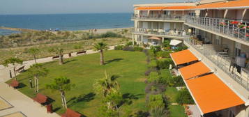 Appartement T1 Bis avec vue sur mer dans la résidence sénior "Les Dunes du Ponant" en première ligne Le Grau-du-Roi