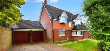 5 bed detached house to rent