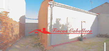 Chalet pareado en venta en calle Dehesa, 23