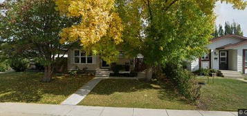 73 Card Cres, Red Deer, AB T4P 2E2