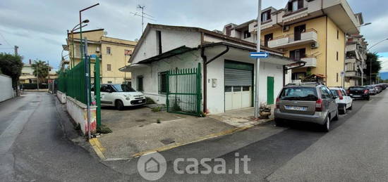 Casa indipendente in Via Caracciolo