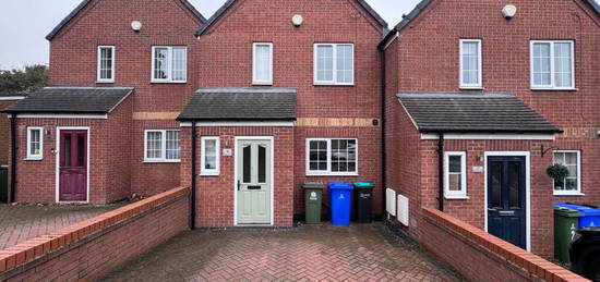 3 bedroom semi-detached house