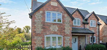 3 bedroom detached house to rent