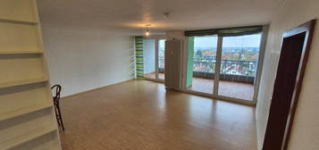 Provisionsfreie schöne 3-Zimmer-Maisonette-Wohnung mit großer Log