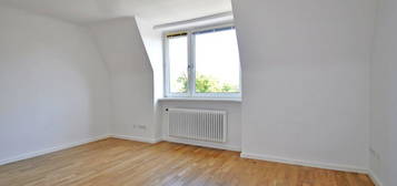 Charmantes 2-Zimmer-DACHGESCHOSS - ruhig gelegen