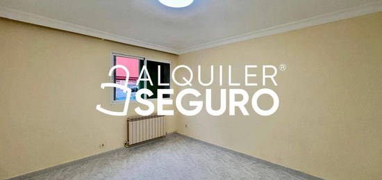 Piso de alquiler en San Dacio, Tres Olivos - Valverde