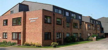 Flat to rent in Homewood House, Pennington SO41