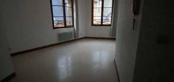 Appartement t2 400