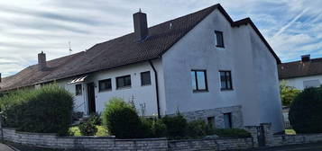 Großes Einfamilienhaus in schöner Lage in Höchberg am Hexenbruch