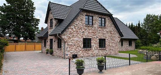 Erstbezug mit EBK: schönes Einfamilienhaus mit fünf Zimmern in Niebüll