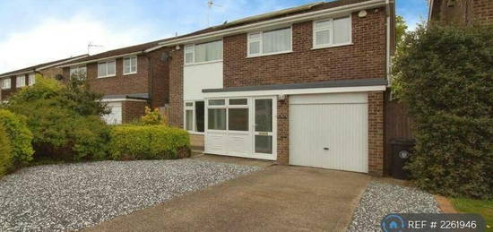 4 bedroom detached house