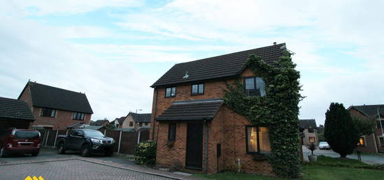 3 bed semi-detached house to rent