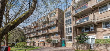 Flat to rent in Downfield Close, Maida Vale W9