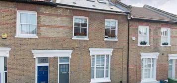 4 bedroom terraced house to rent