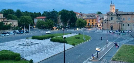 Trilocale AMPIO PIAZZALE SANTA CROCE CON BOX AUTO